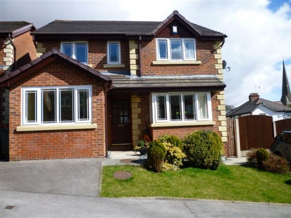 Hillstone Avenue, Shawclough - AN IMMACULATE 4 BEDROOMED FAMILY HOME IN A POPULAR RESIDENTIAL AREA